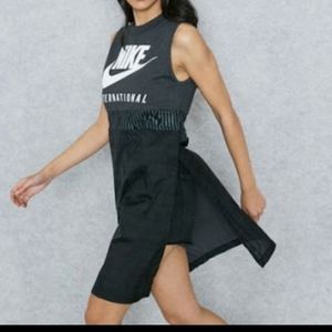 Nike international tank top Small size